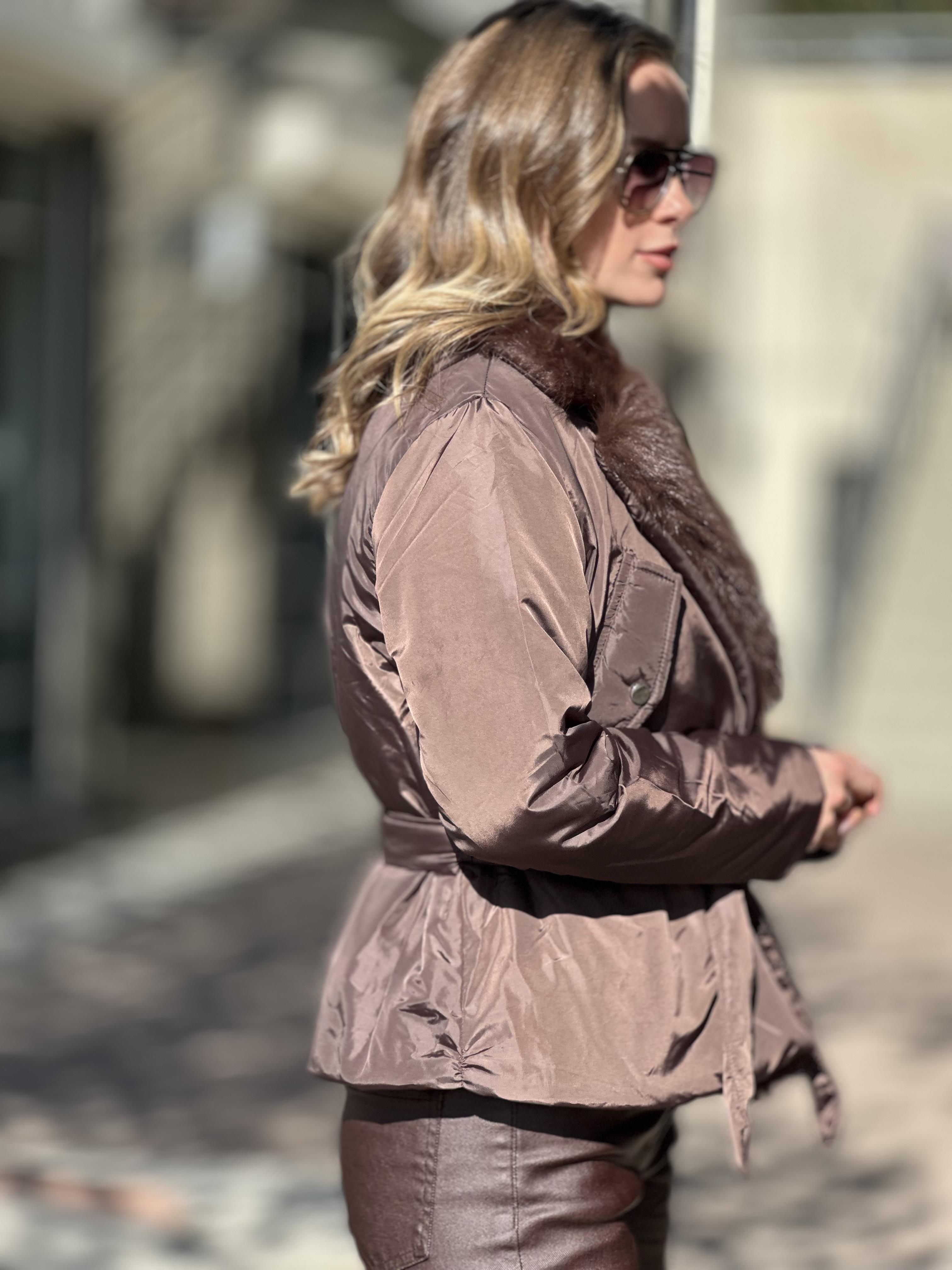 5885 YAKASI KURKLU MONT