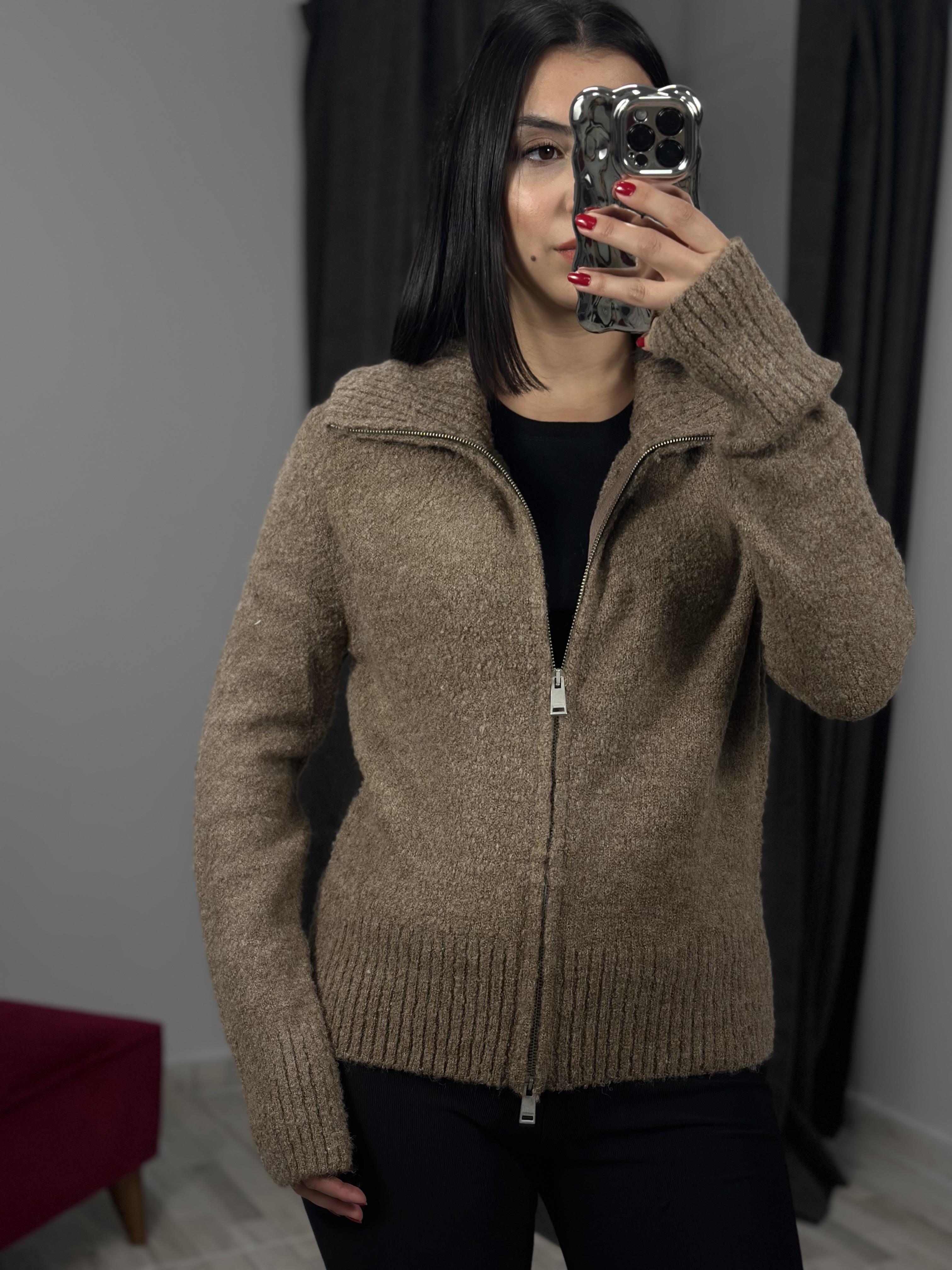 60278 FERMUARLI BUKLET TRIKO HIRKA