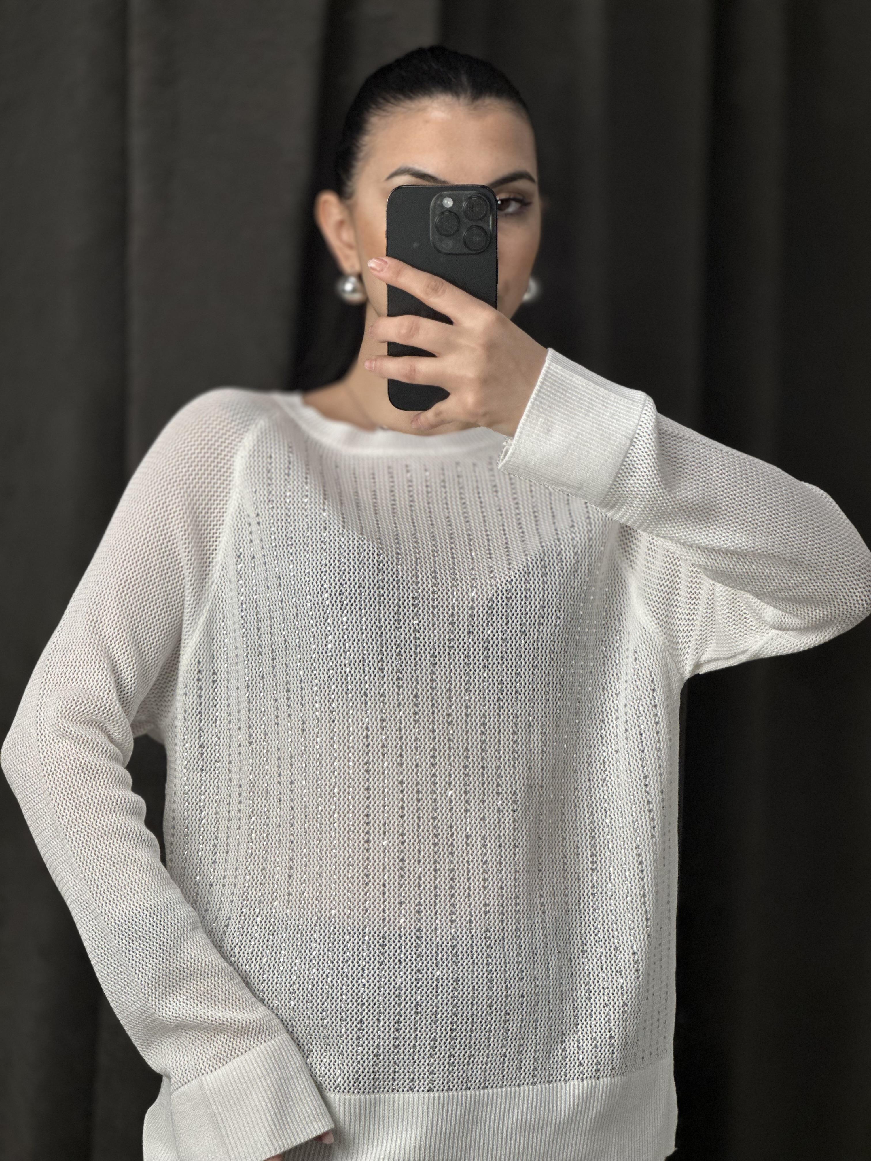 6105 TAS ISLEMELI BISIKELT YAKA TRIKO