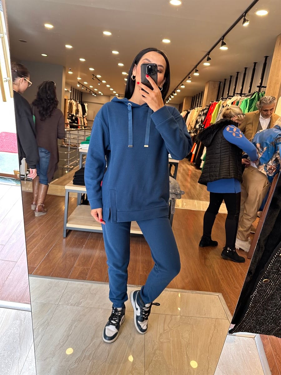8010 YIRTMAC DETAYLI SWEAT