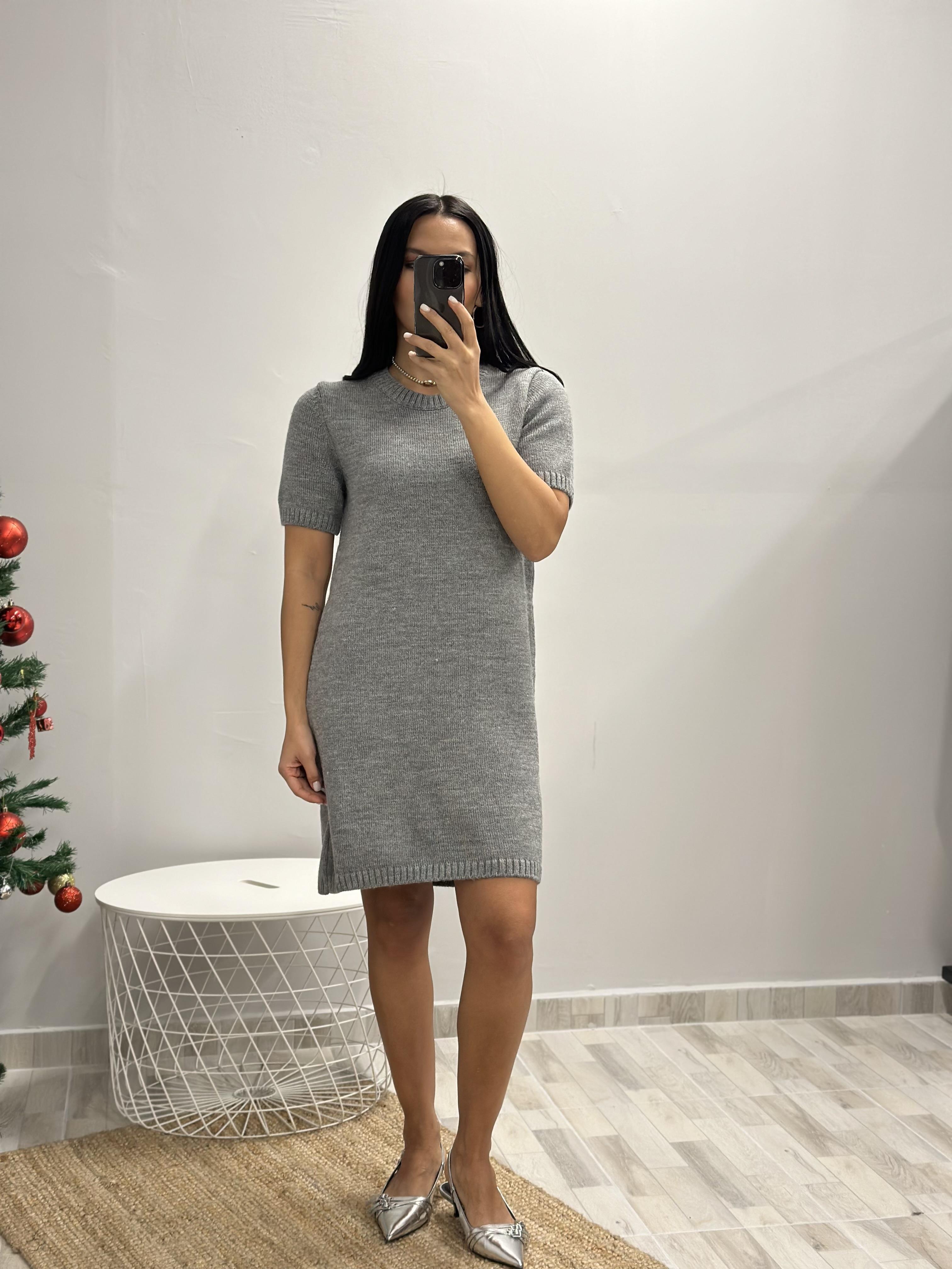 90169 BISIKLET YAKA KISA KOL ELBISE