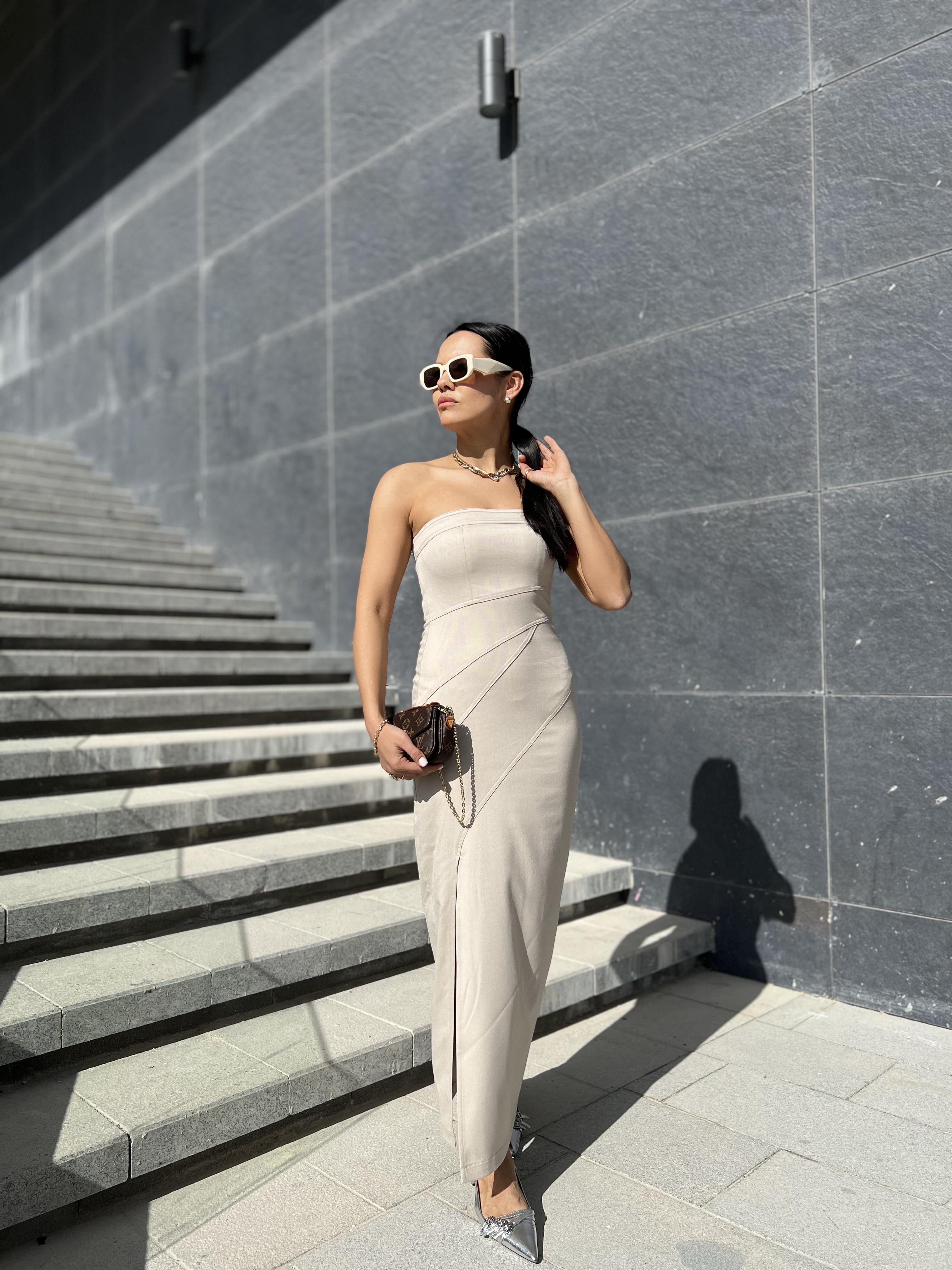 90897 DIKIS DETAYLI SAC BANTLI ELBISE