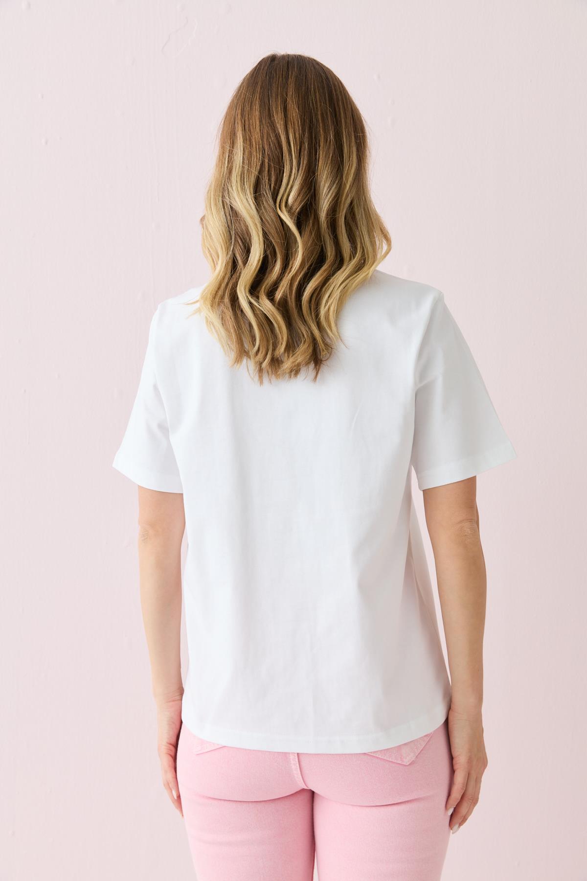 9494 KABARTMA YAZI DETAYLI TSHIRT
