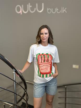 0246110 SARDINES YAZILI TSHIRT