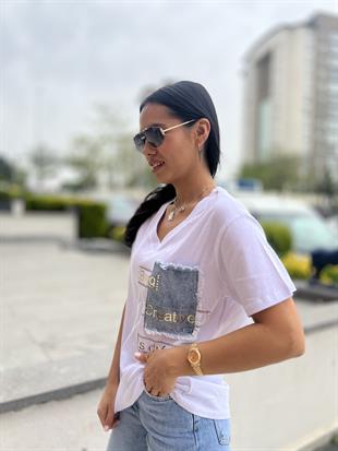 058 V YAKA BEING YAZILI TSHIRT