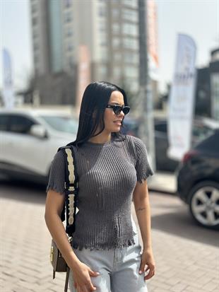 10555 BISIKLET YAKA YIRTIK DETAYLI KAZAK