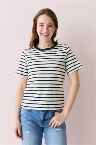 16711 SIFIR YAKA CIZGILI TSHIRT