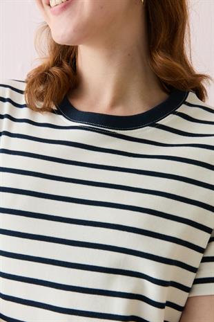 16711 SIFIR YAKA CIZGILI TSHIRT