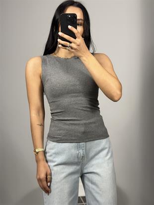 20847 KAYIK YAKA KOLSUZ TOP
