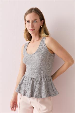 20984 PEPLUM DANTEL TOP