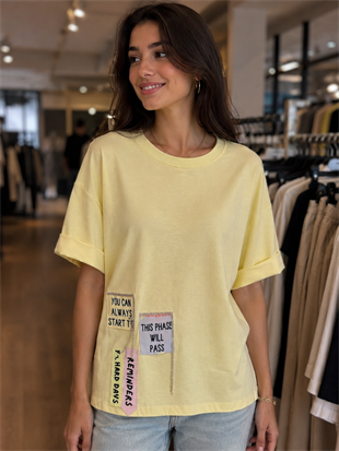 225503 YAZI DETAYLI TSHIRT