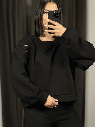 240201 OMZU GUL NAKISLI SWEAT