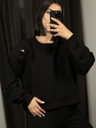 240201 OMZU GUL NAKISLI SWEAT