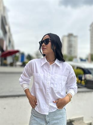 2910 SIRTI YAZI DETAYLI GOMLEK