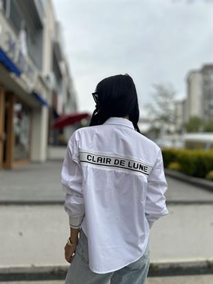 2910 SIRTI YAZI DETAYLI GOMLEK