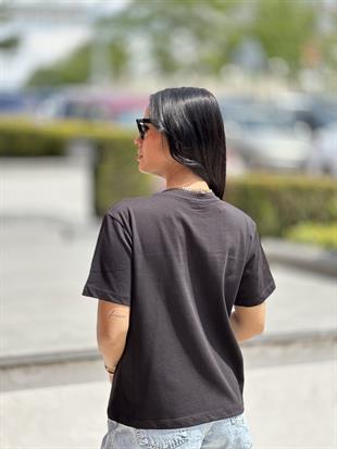 2930 CEP VE TAS DETAYLI TSHIRT