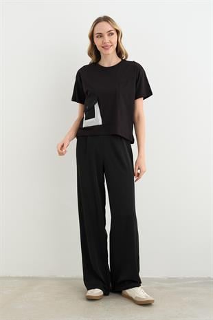 29785 ONU CEP DETAYLI TSHIRT