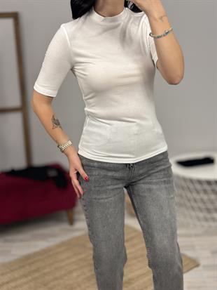 30481 YUKSEK YAKALI TSHIRT