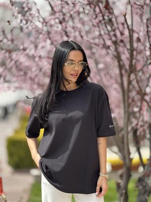 30735 TAS BASKI DETAYLI TSHIRT