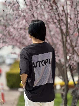 30735 TAS BASKI DETAYLI TSHIRT