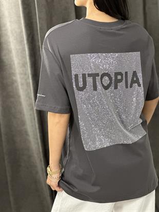 30735 TAS BASKI DETAYLI TSHIRT