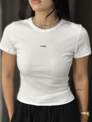 3093 KABARTMA YAZI DETAYLI TSHIRT