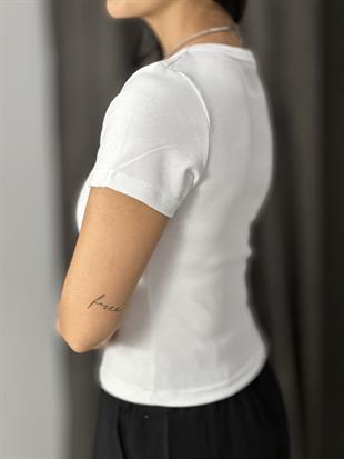 3093 KABARTMA YAZI DETAYLI TSHIRT