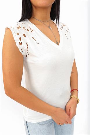 4709 KOLU NAKISLI TSHIRT