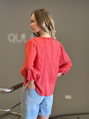 5807 NERVUR DETAYLI BALON KOL GOMLEK