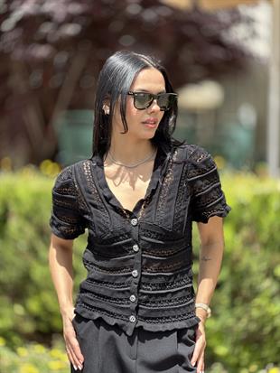 60237 V YAKA AJURLU FIRFIRLI DUGMELI TRIKO HIRKA