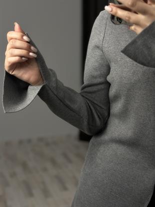 60250 V YAKA KOL YIRTMAC DETAYLI DUGMELI HIRKA
