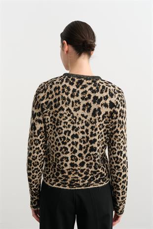 60919 BISIKLET YAKA TASLI DUGMELI LEOPAR TRIKO HIRKA