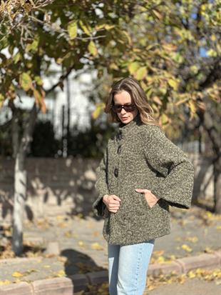 60940 ASIMETRIK KESIM BUYUK DUGMLEI KECE KABAN
