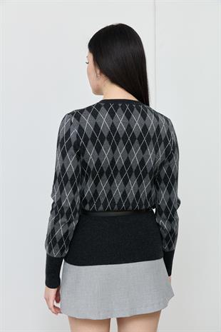 60956 BISIKLET YAKA DUGMELI KEMERLI TRIKO HIRKA