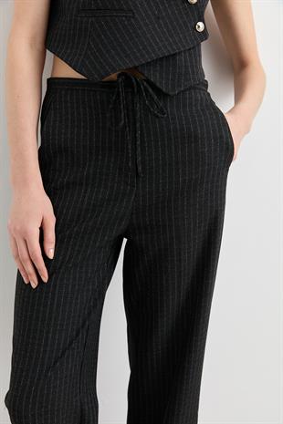 71589 DUZ KESIM TEBESIR CIZGILI PANTOLON