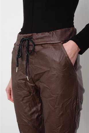 8115 DUZ DESEN DERI PANTOLON
