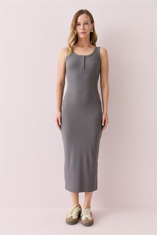 91382 DUGME DETAYLI MIDI ELBISE