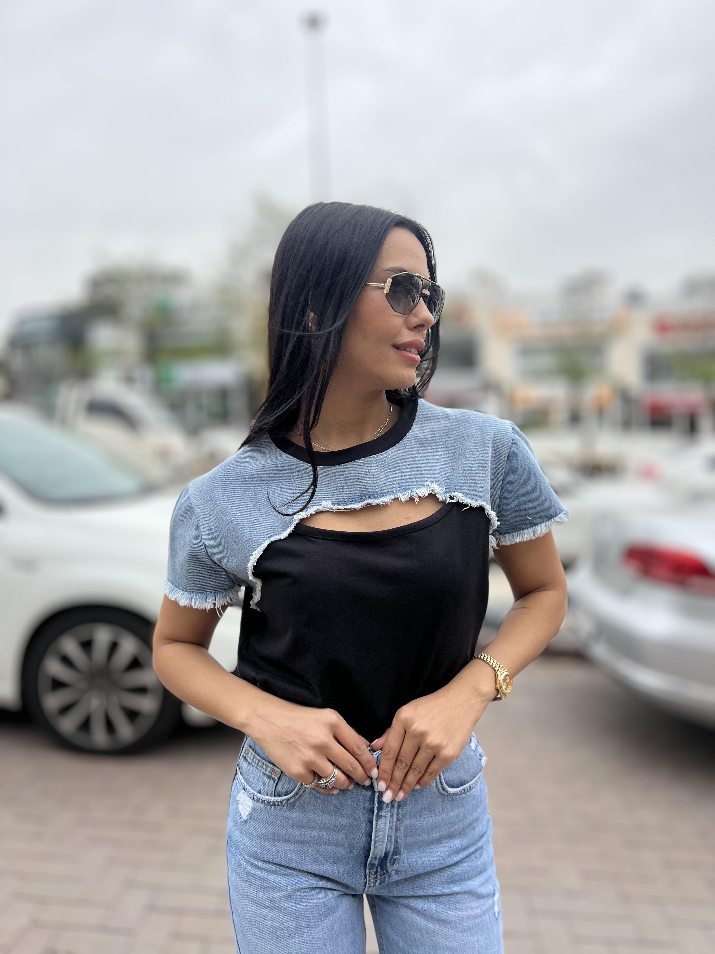 028 KOT VE DEKOLTE DETAYLI TSHIRT