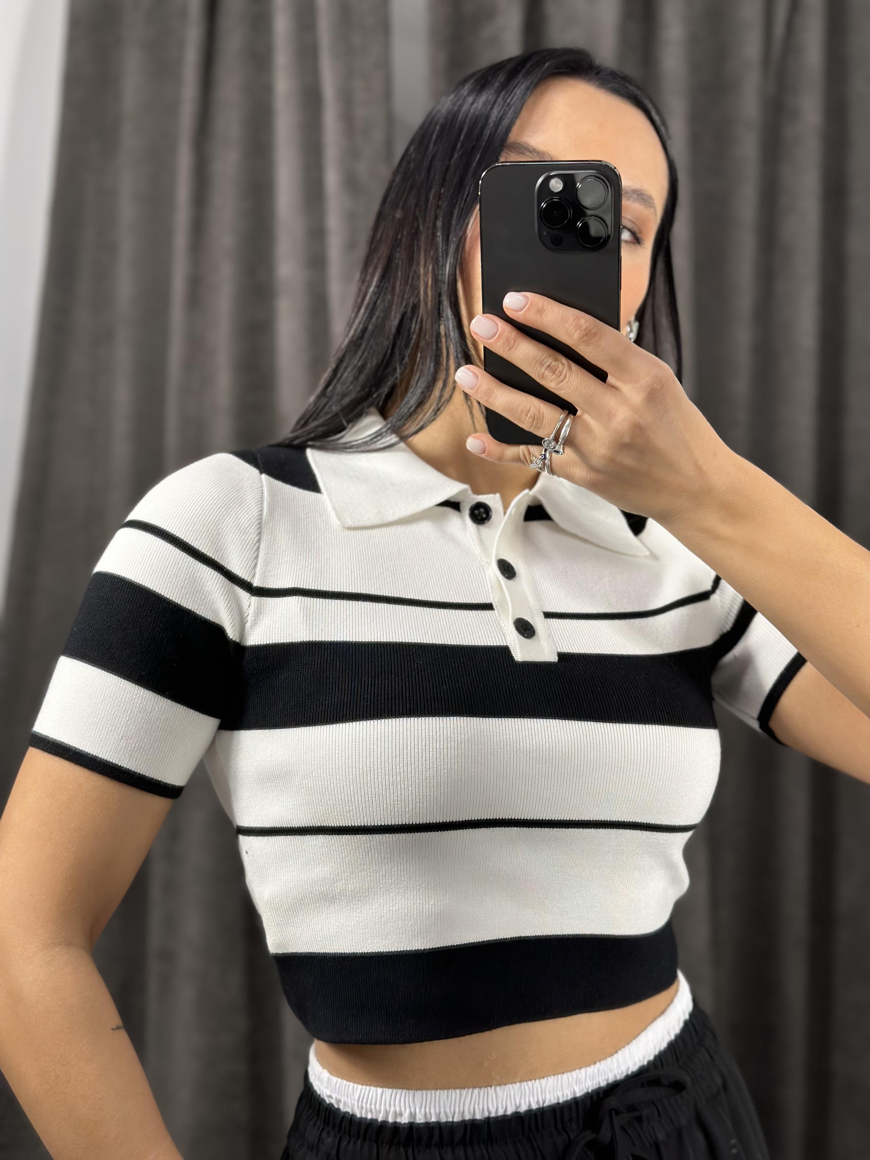 10532 POLO YAKA CIZGILI DUGMELI TRIKO TOP
