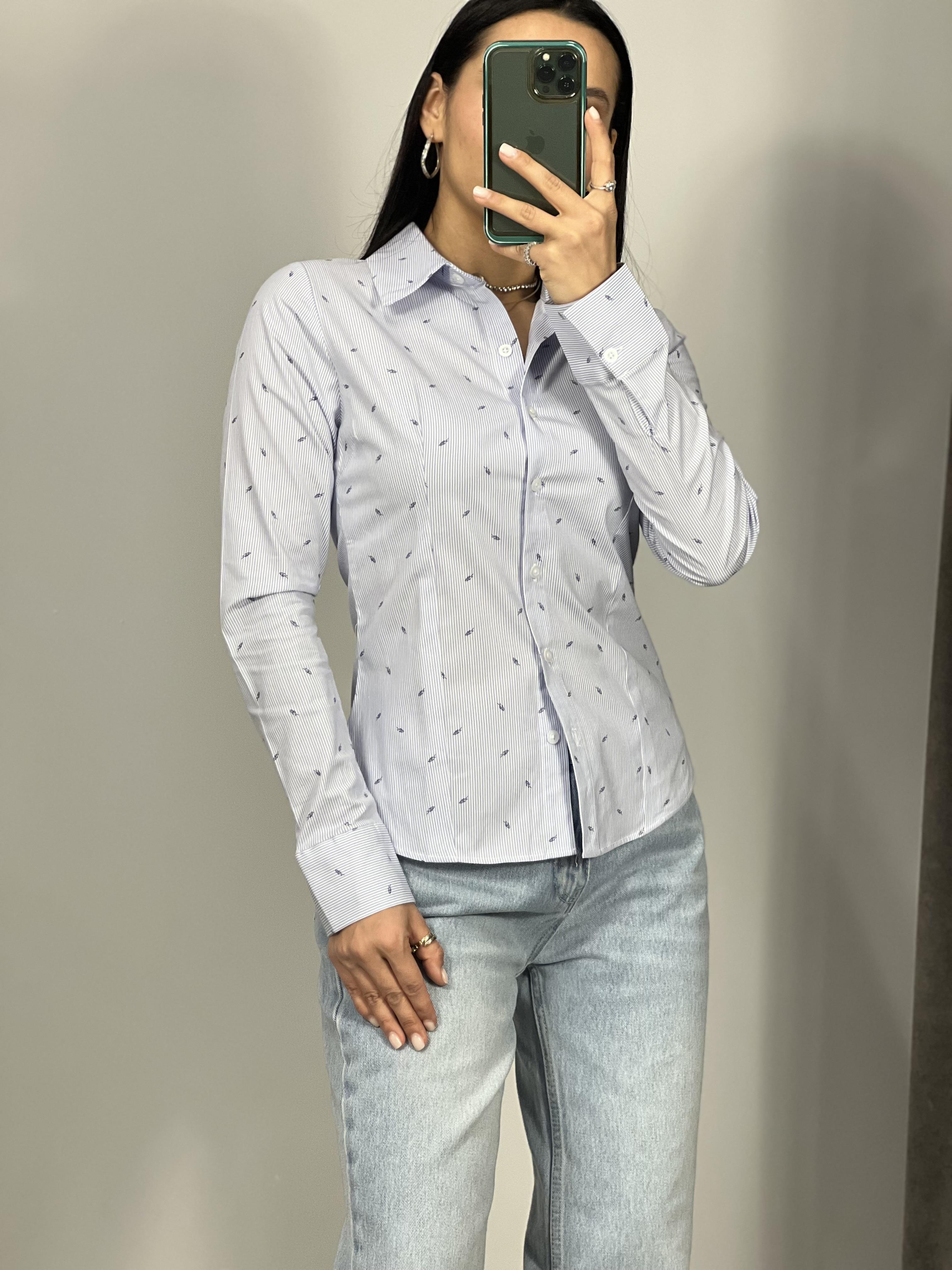 16172 CIZGILI YAPRAK DESENLI GOMLEK