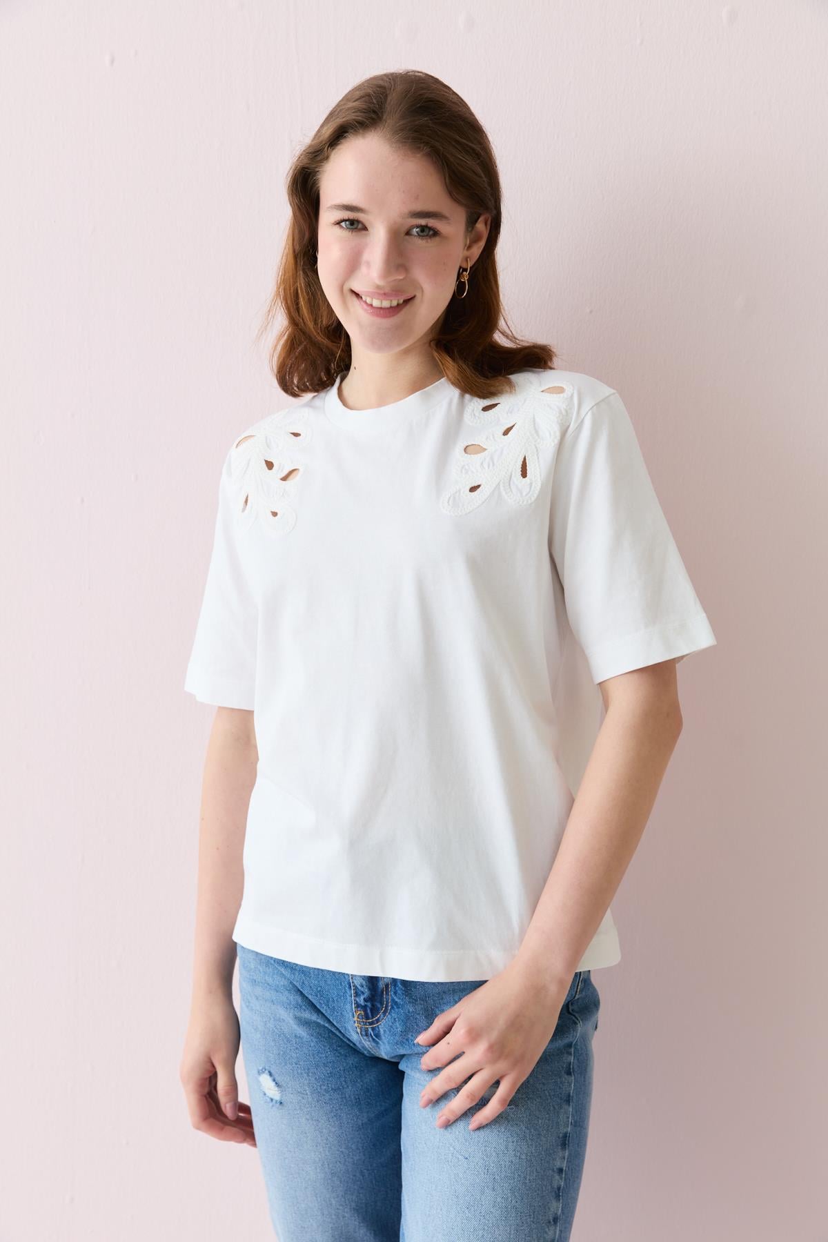 16798 NAKISLI TSHIRT