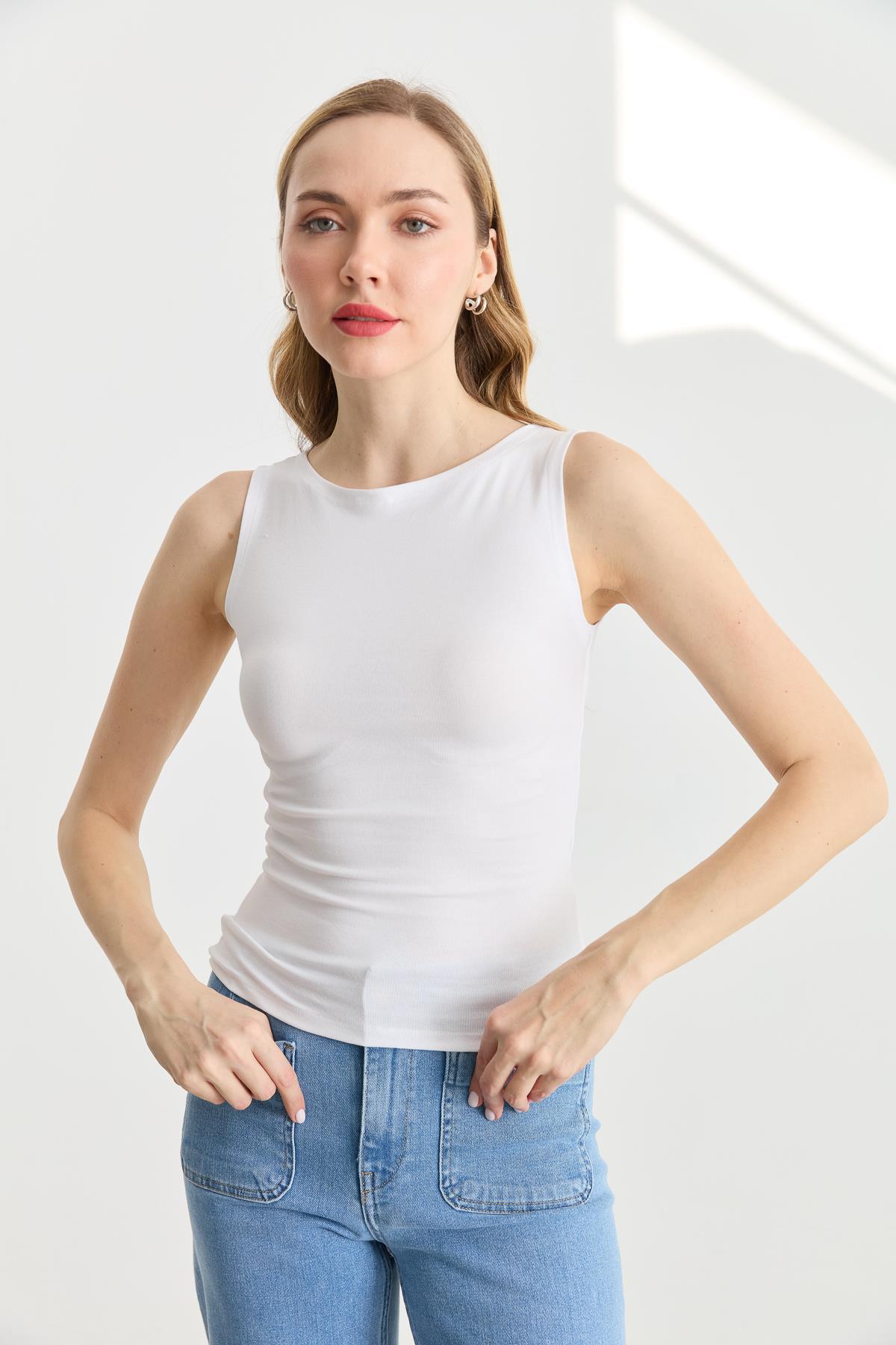 20868 KAYIK YAKA KOLSUZ TOP