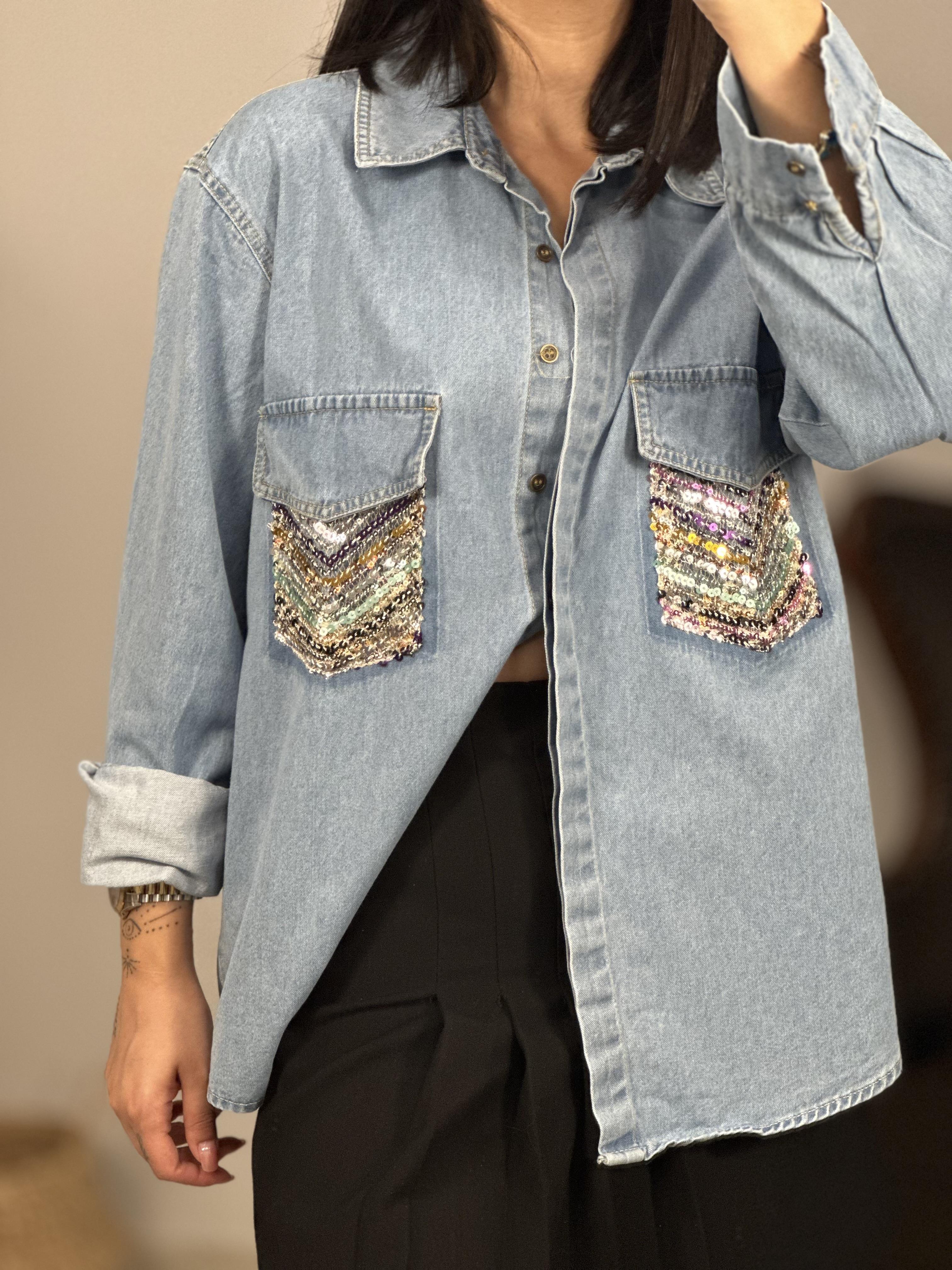 2416033 CEPLERI PULLU KOT GOMLEK