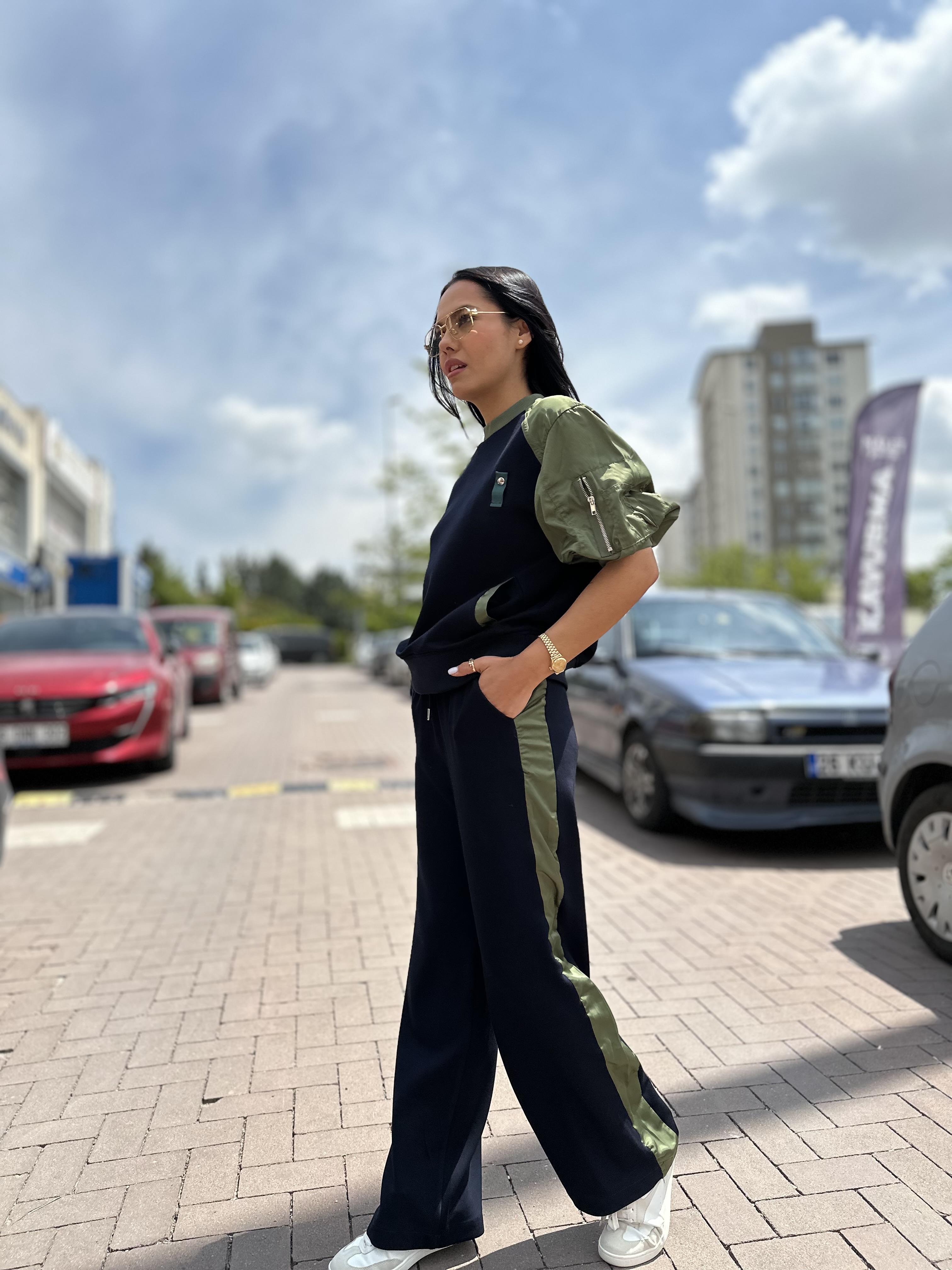 2909 PARASUT KOL DETAYLI TAKIM