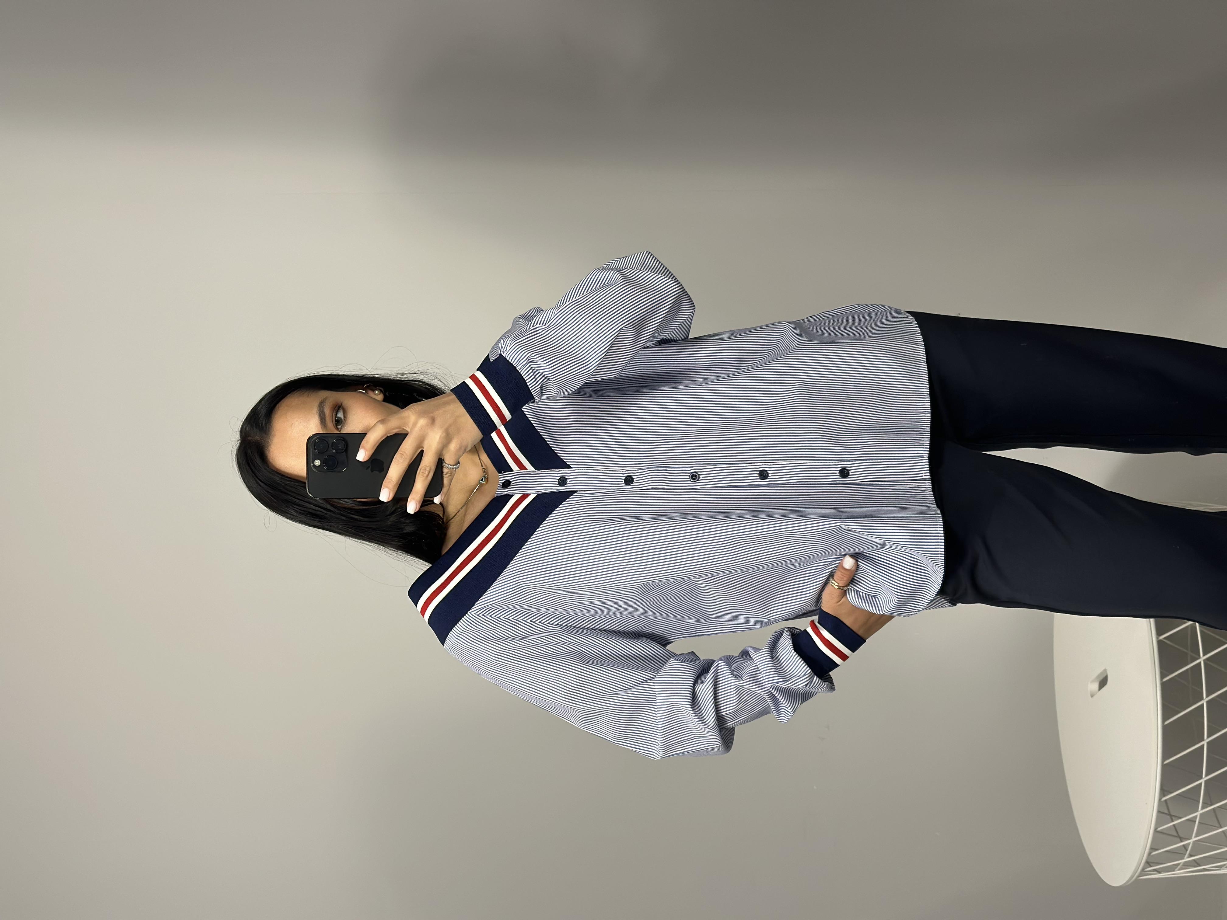 2913 ON ARVA V CIZGILI GOMLEK