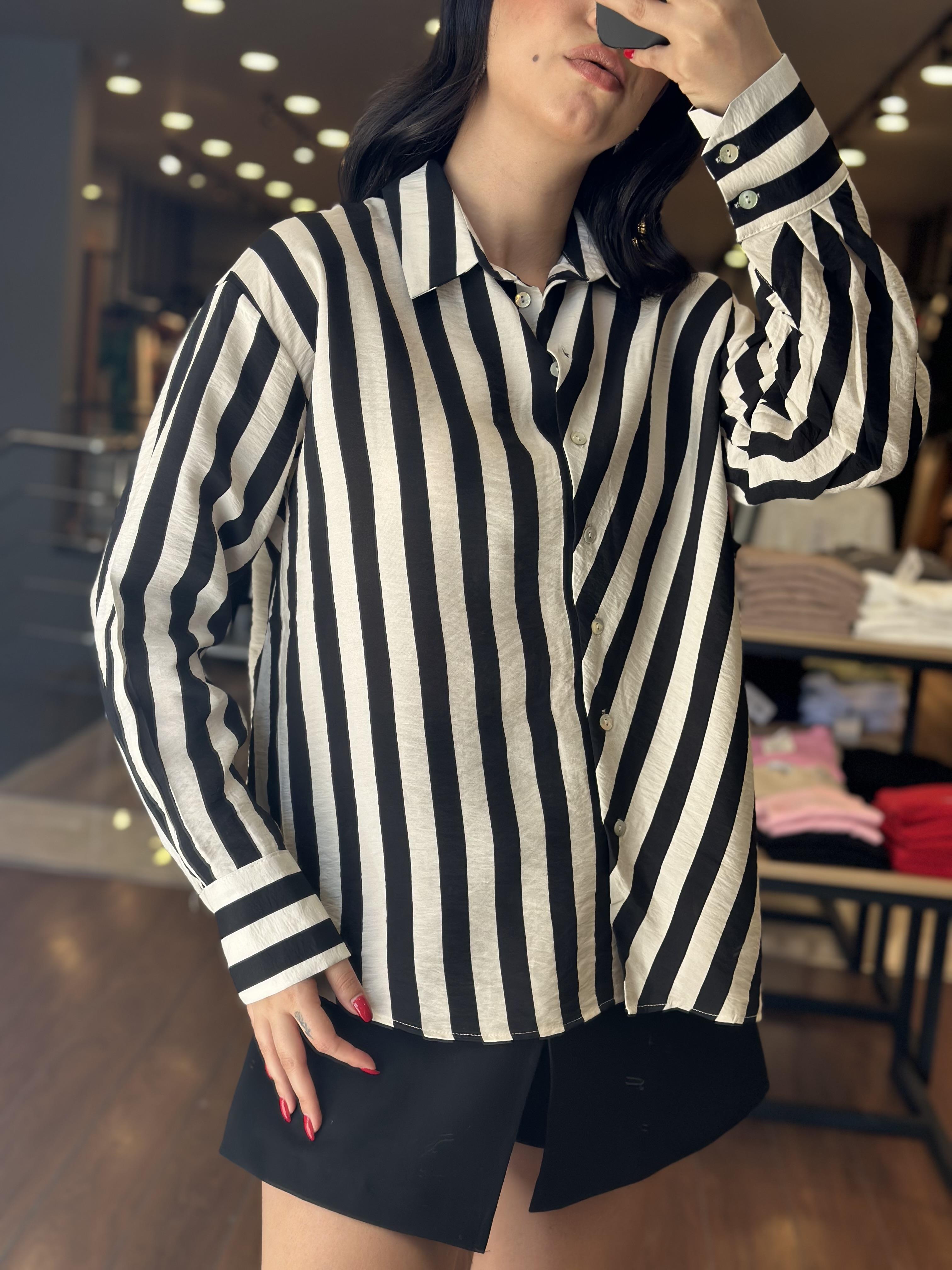 2972 CIZGILI LILYUM GOMLEK