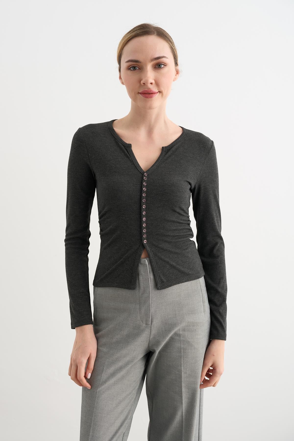 31548 DUGME DETAYLI BUZGULU TOP