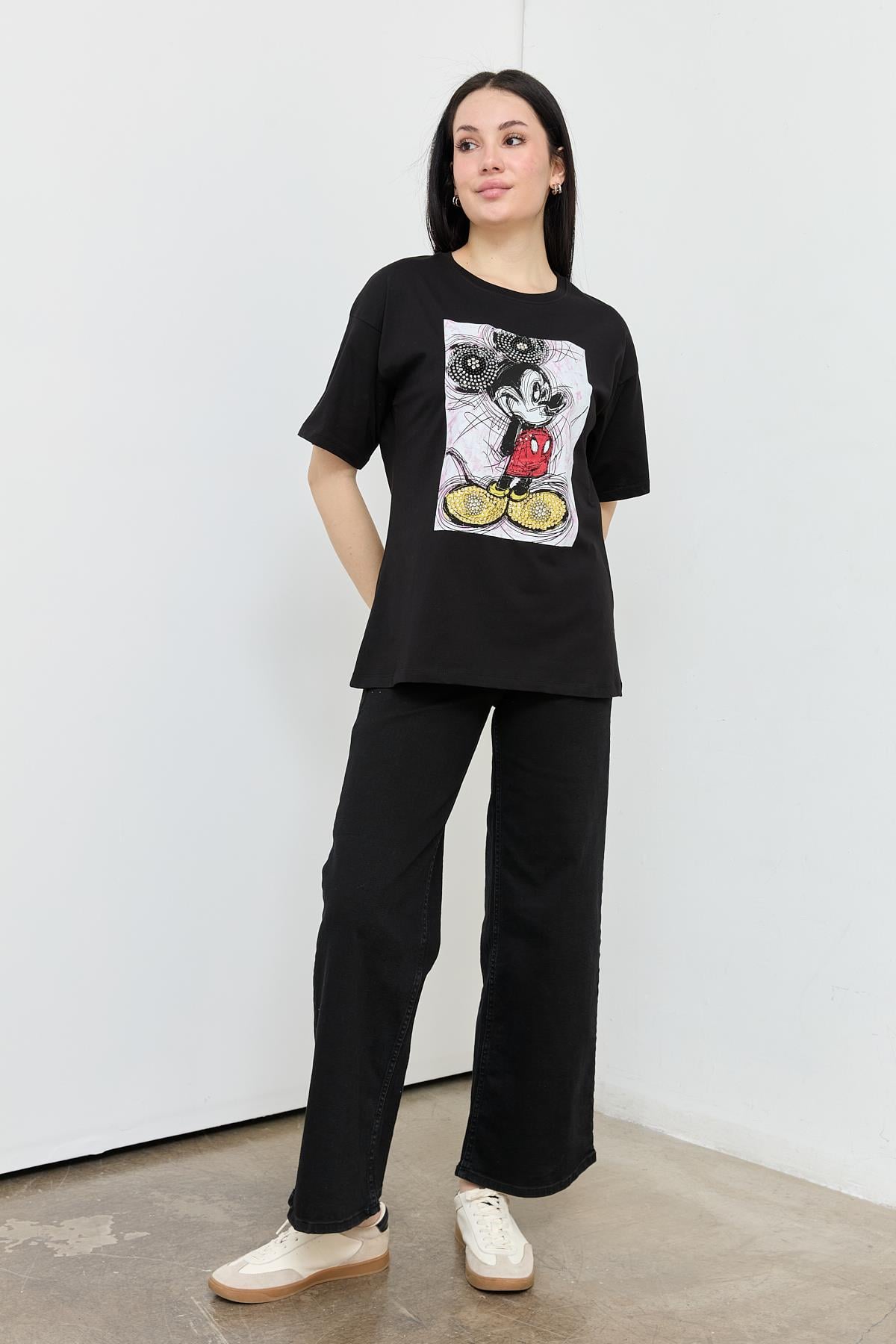 7023 ONU BUYUK BASKILI TSHIRT