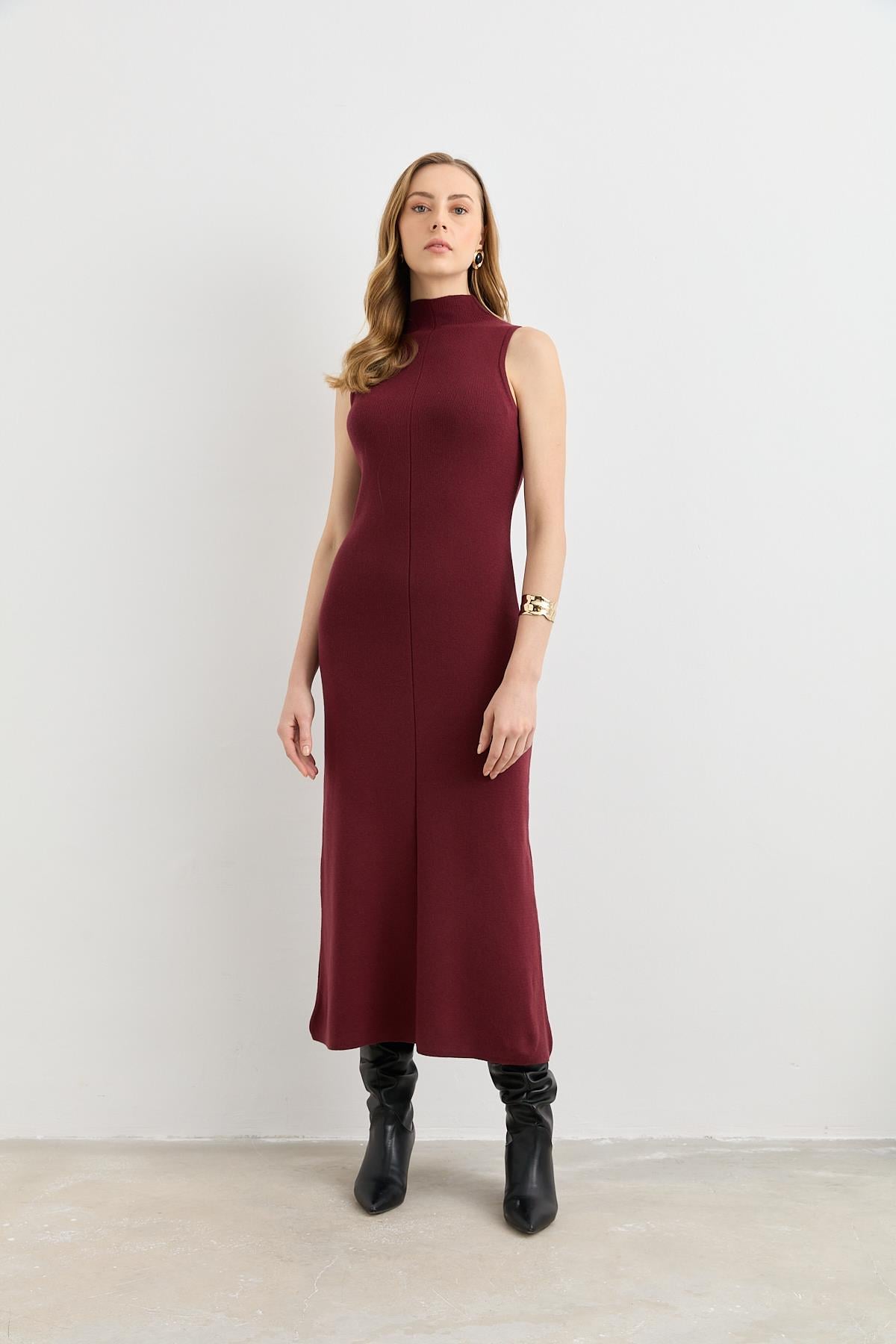 90239 DIK YAKA TRIKO ELBISE