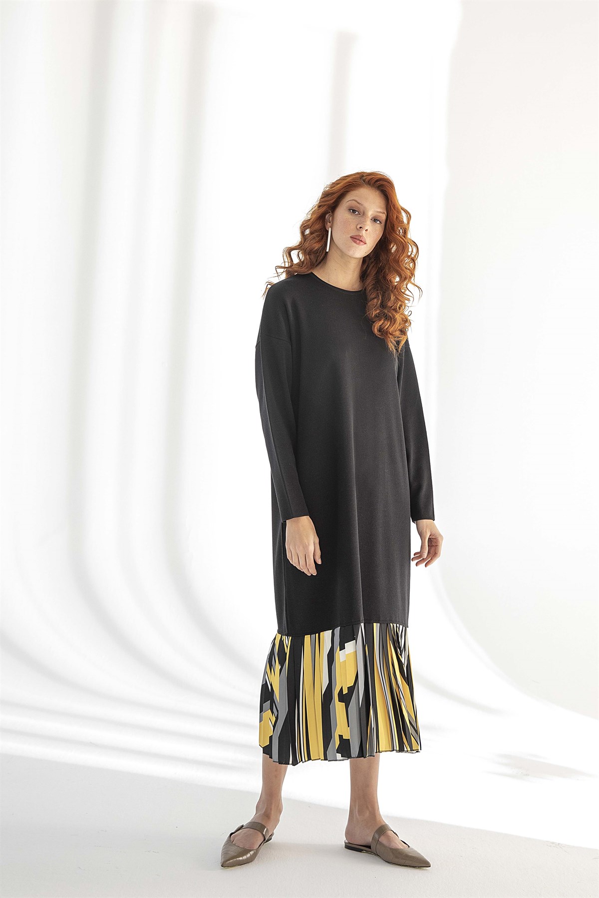ALTI PİLİSELİ ELBİSE SİYAH-SARI